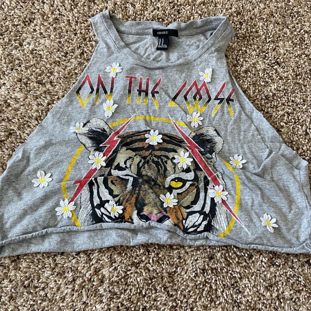 Cut off crop tank